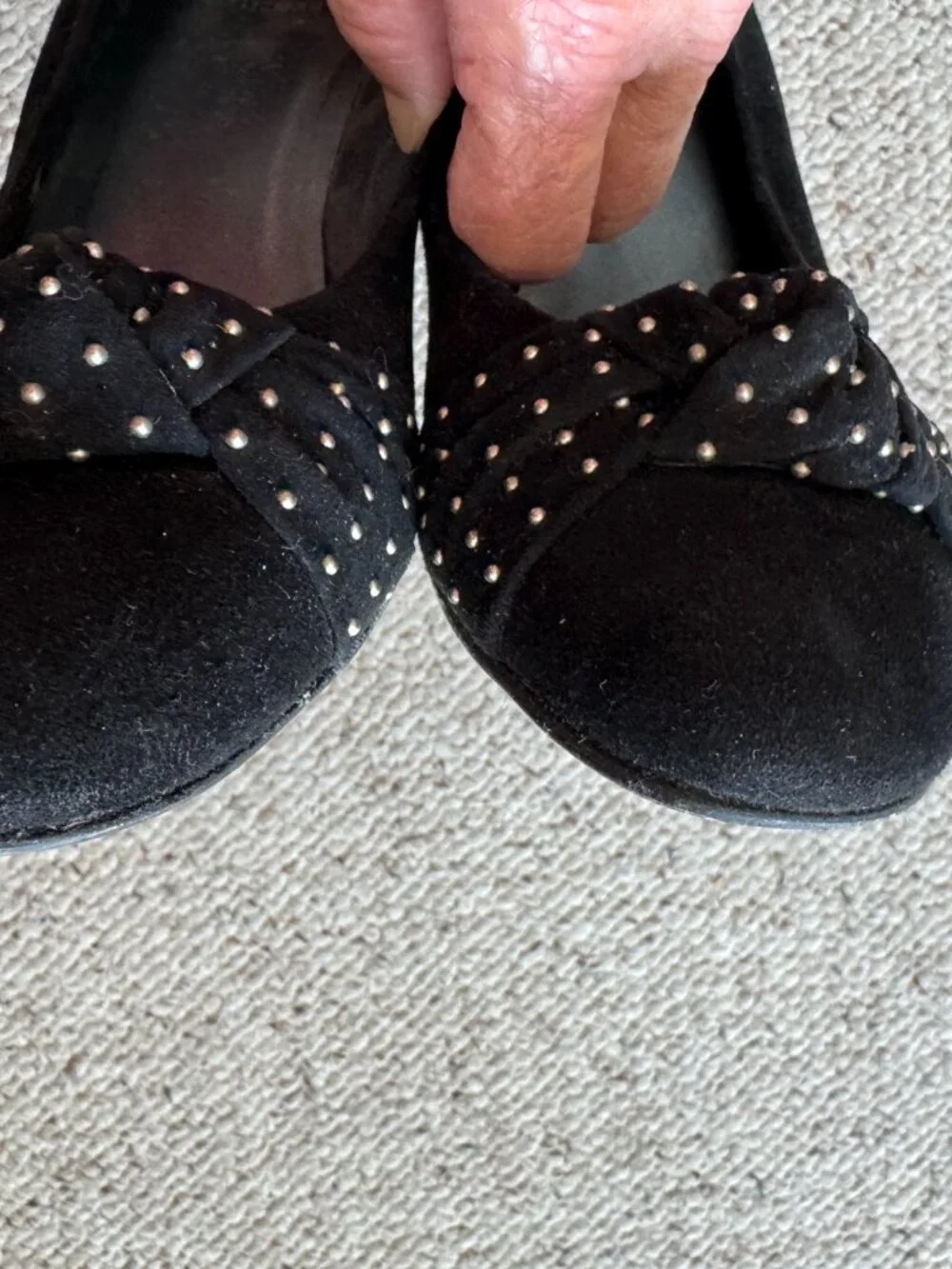 Stuart Weitzman Black Suede Wedge Studded Knot Toe Shoe Sz 10 N